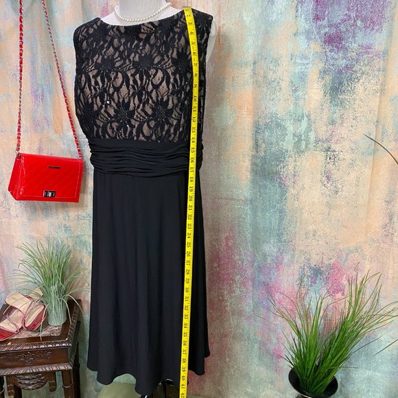 πJessica Howard Little Black Dress with Lace - Picture 6 of 14